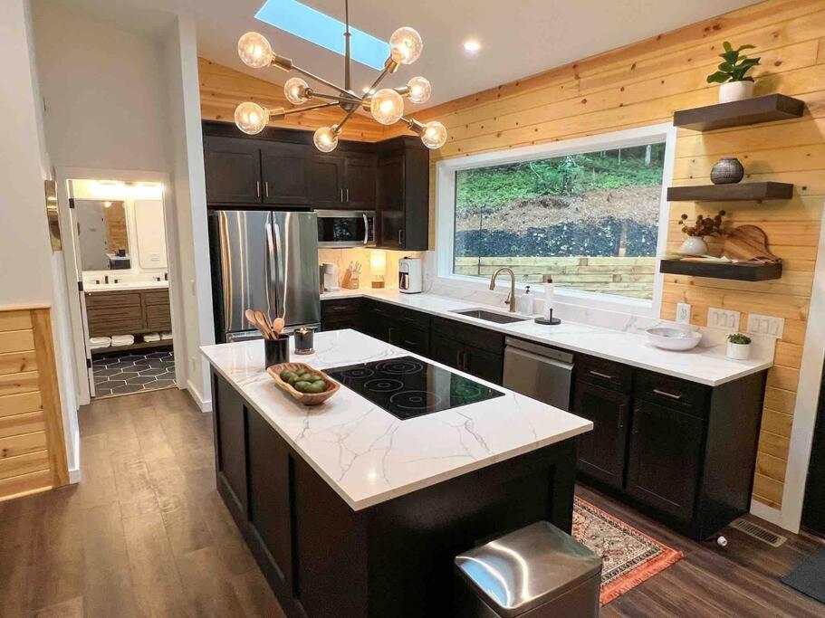 Modern Mountain Getaway With Hot Tub, Fire Pit Villa Sautee Nacoochee Buitenkant foto